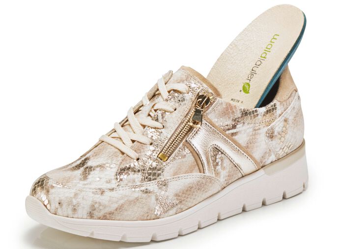 Waldl&auml;ufer veterschoen gemaakt van een interessante materiaalmix ECRU-GOUD