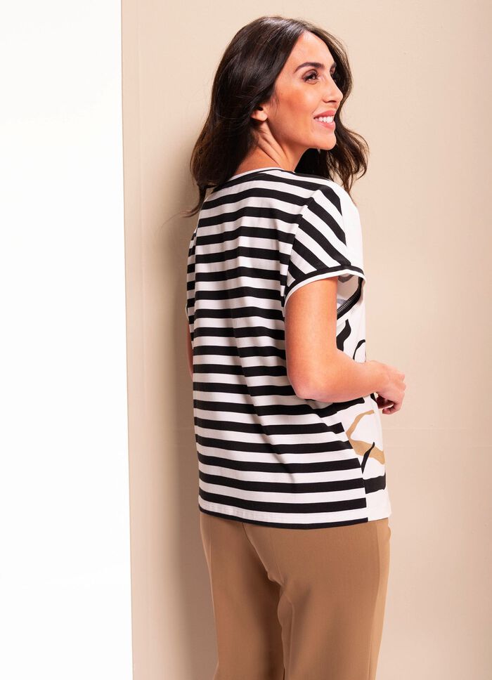 Shirt met edelsteenversiering 