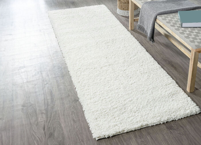 Fantastisch donzige bruggen en tapijten in shaggy kwaliteit CREME
