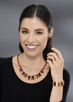 Unieke artikelen: Oorknopjes met echte, cognackleurige amber