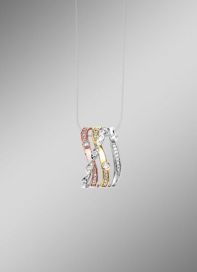 Hanger met 8 briljanten en 24 diamanten 