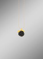 Romantische hanger met zwarte obsidiaan roos 