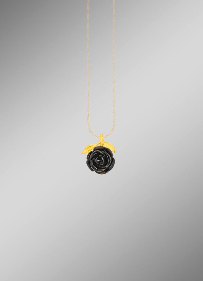 Romantische hanger met zwarte obsidiaan roos 