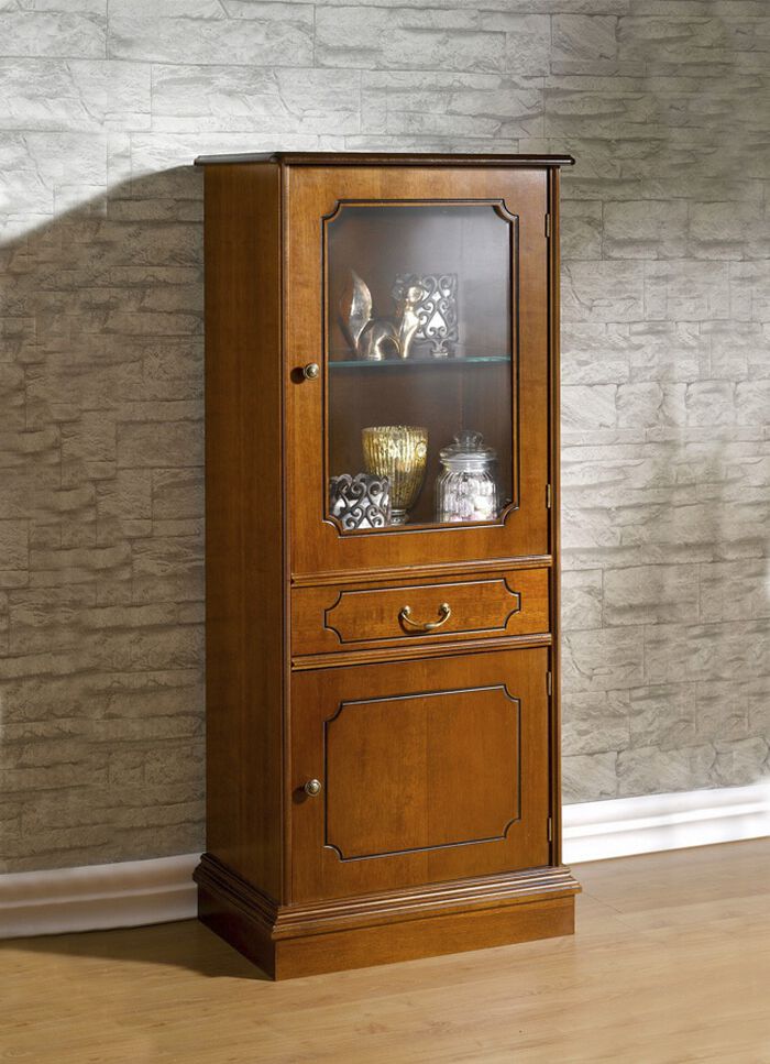 Vitrine, 2 deuren NOTENBOOM