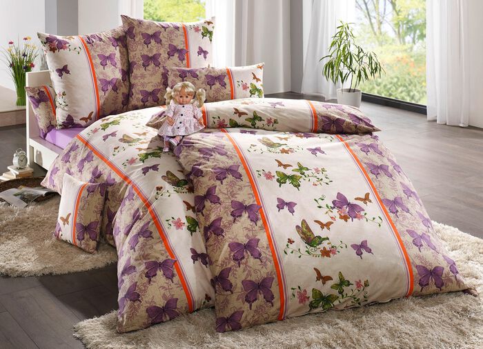 Beddengoedset aan beide zijden bedrukt met vlindermotieven 