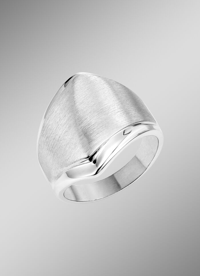 Elegantie in zilver: Damesring met een glanzende en satijnen afwerking 