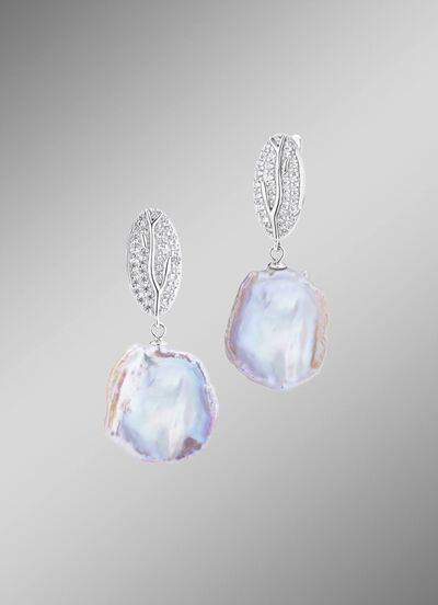 Oorbellen met Keshi-parels en synthetische zirkonia 