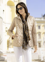 Jasje met decoratief borduurwerk 