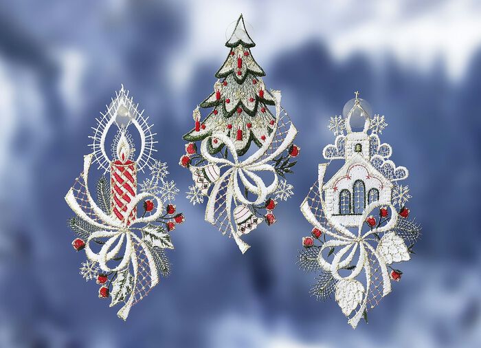 Raamdecoratie, set van 3 van echt kantwerk uit Plauen 