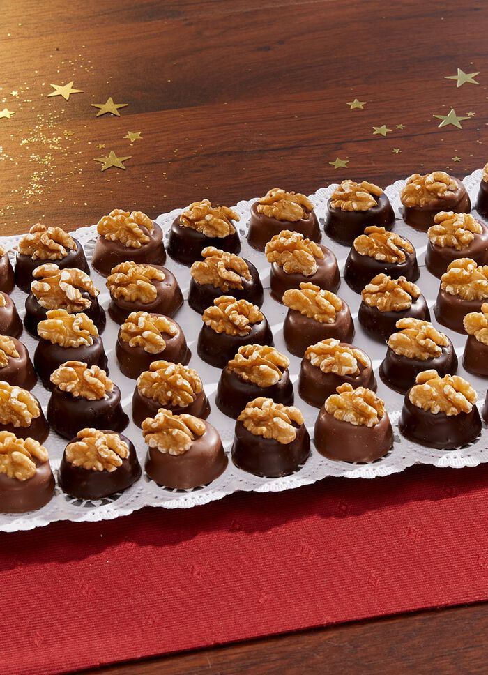 Fijne walnootpralines met marsepein 