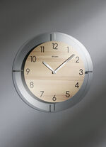 Hoogwaardige wandklok met draadloos uurwerk BEUKEN