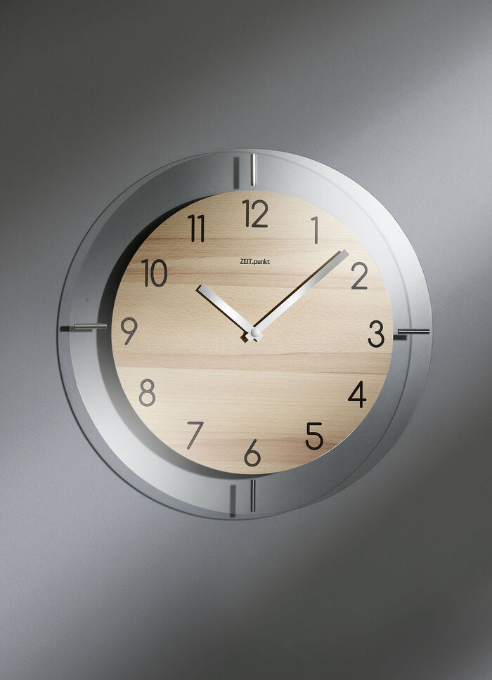 Hoogwaardige wandklok met draadloos uurwerk BEUKEN