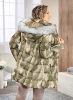 Jas met design van imitatiebont 