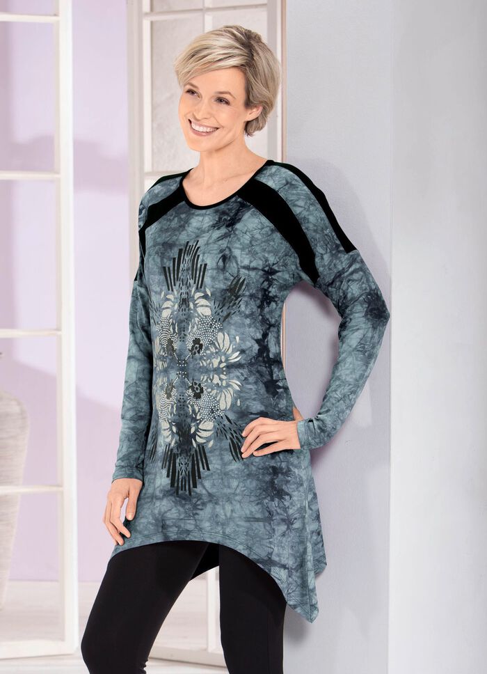 Lang shirt in trendy batiklook in 2 kleuren 
