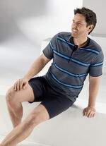 Shortama met knoopsluiting en borstzakje 