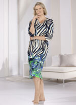 Laurina nachthemd tot op de kuit met een geweldige randprint 