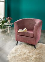 Fauteuil op een stevig houten onderstel ROOD