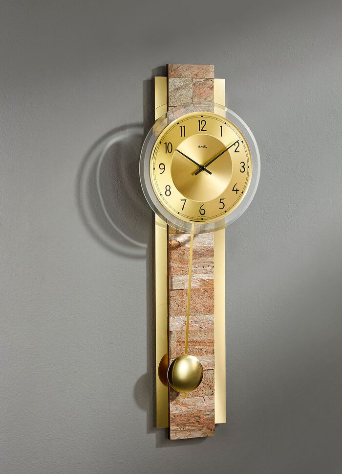 Wandklok met Arabische cijfers 