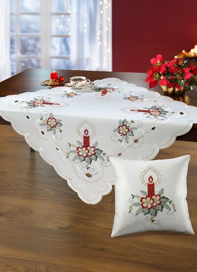 Kerstachtige tafel- en kamerdecoratie 
