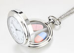 Echt zakhorloge met praktisch pillendoosje 