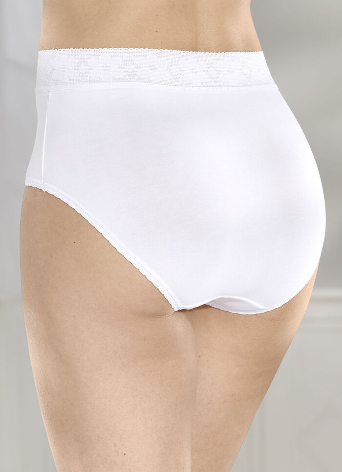 Verpakking met vijf slips met elastische band van kant 