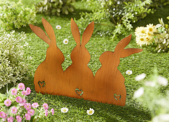Konijntjes van metaal in de kleur roestbruin 