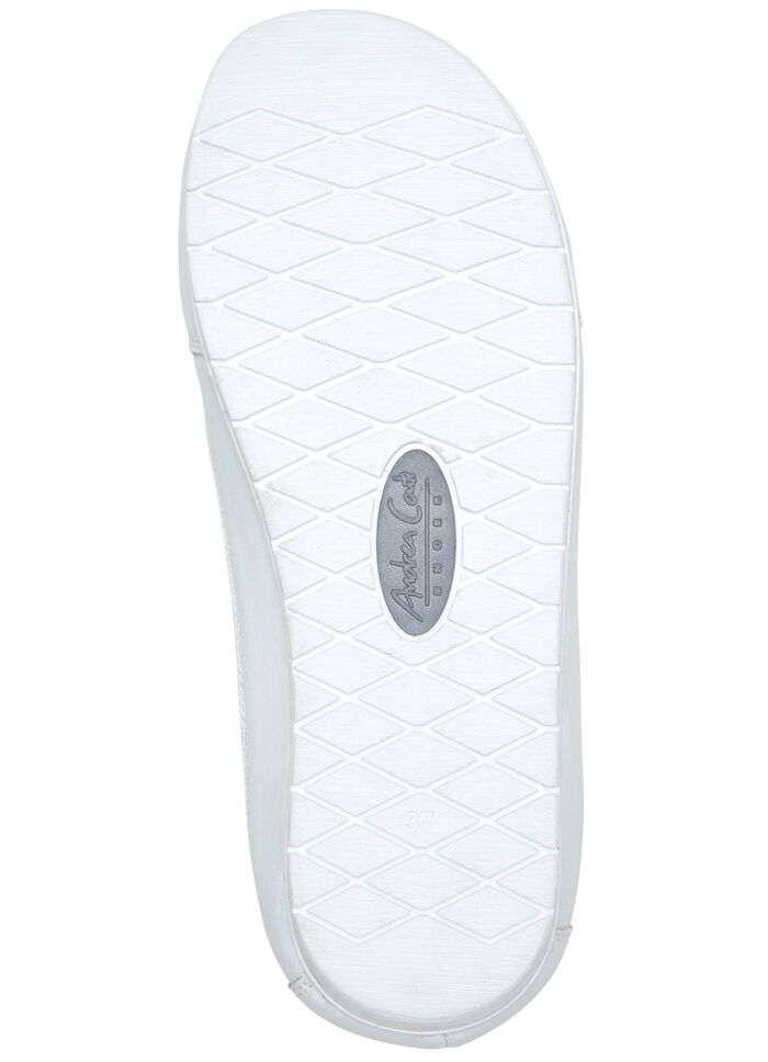 Andrea Conti sneakers in een trendy look 