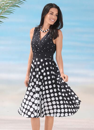 Laurina jurk met uitlopende rok 