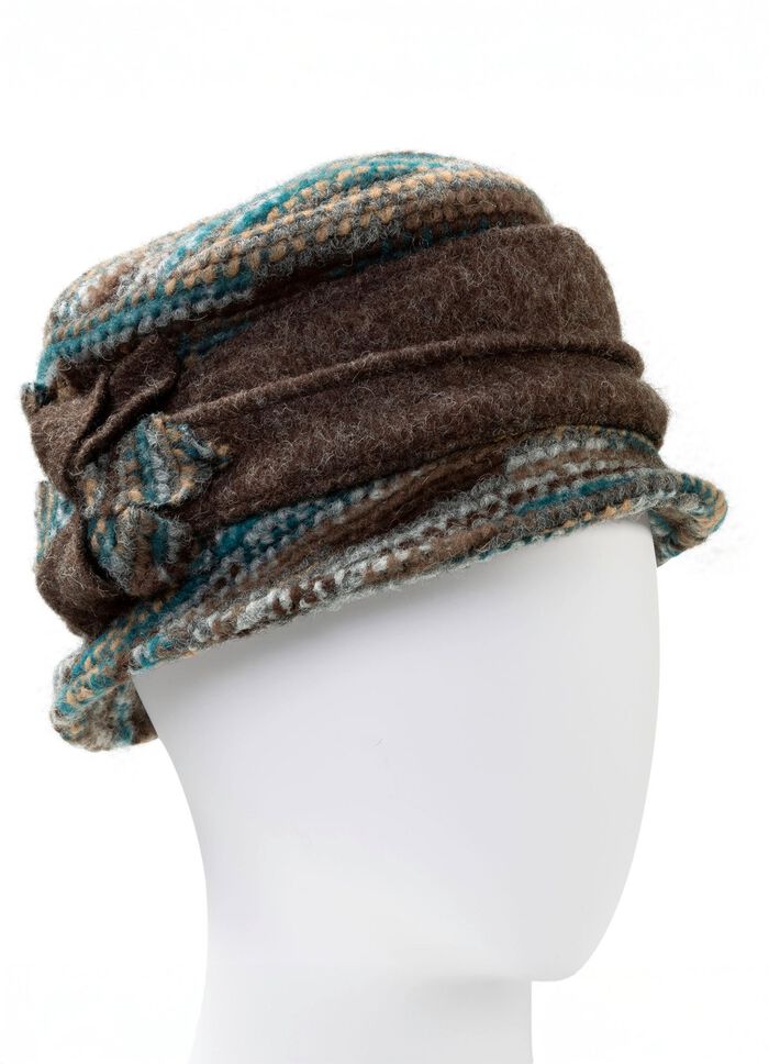 Warme damesmuts met rand 