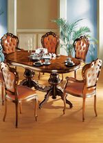 Eetkamerstoelen en fauteuils met leren bekleding 