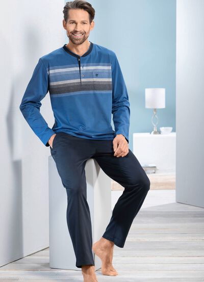 Hajo pyjama met knoopsluiting en open manchetten 