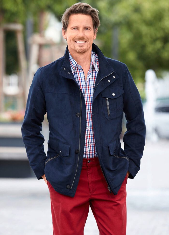 Jasje gemaakt van zacht microvelours 