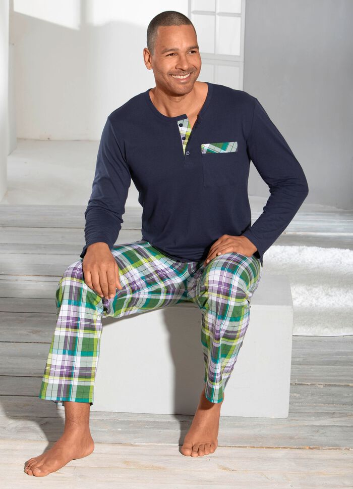 Pyjama met knoopsluiting, opgezet borstzakje en ruitjesdessin 