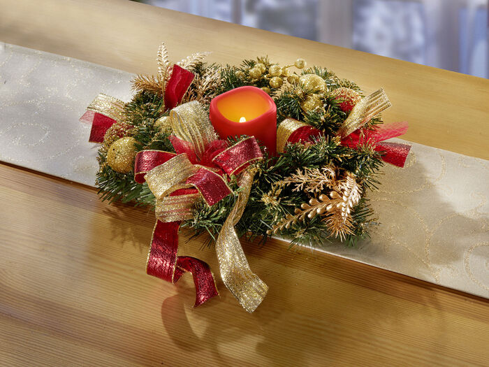 Dennenkrans met LED-kaars 