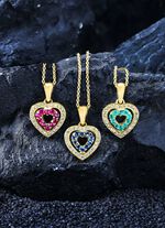 Hanger met synthetische zirkonia en groene sierstenen 