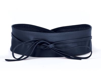 Modieuze leren strikceintuur, 8 cm breed 