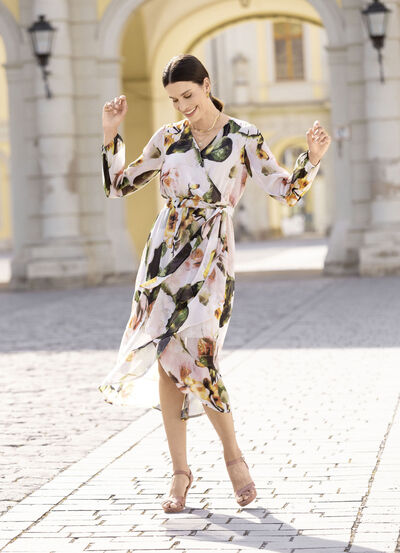 Jurk met strikceintuur 