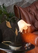 Metalen tafellamp met glazen kap 