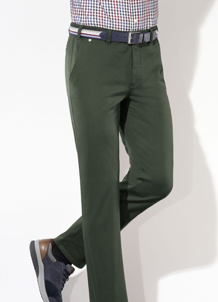 Broek "Br&uuml;hl" met riem in 3 kleuren PIJNGROEN