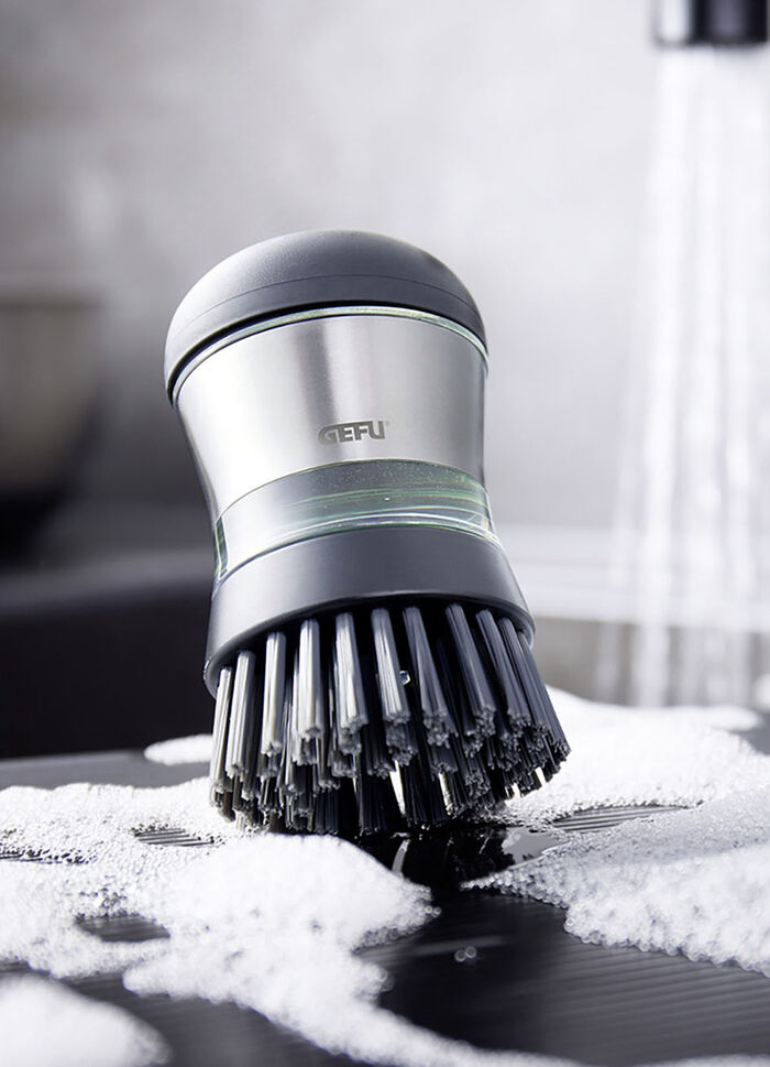 Vaatwasborstel met wasmiddeldoseerbakje 