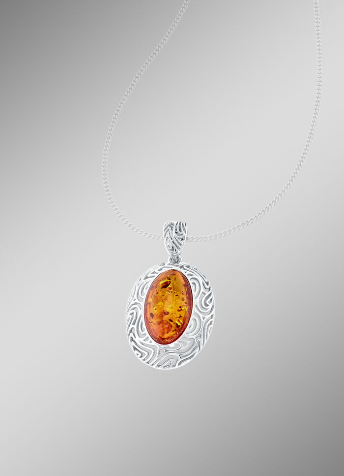 Mooie hanger met barnsteen 