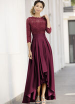 Mooie jurk met kant BORDEAUX