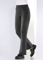 Broek met krijtstreep in een modieuze wijdte 