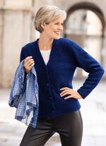 Cardigan in fluffy boucl&eacute; kwaliteit 