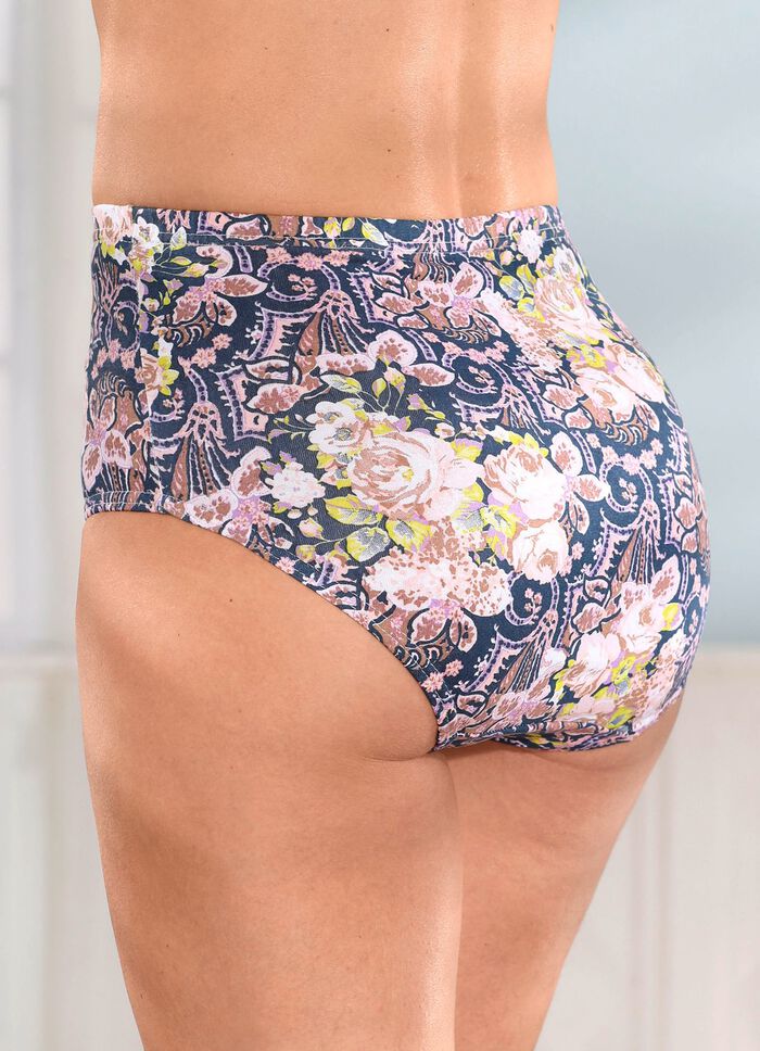 Verpakking van vijf slips met kleurrijk printdesign 