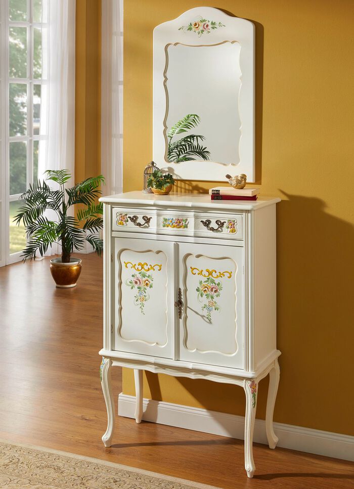 Deels massieve meubelserie met artistieke houten decoraties 