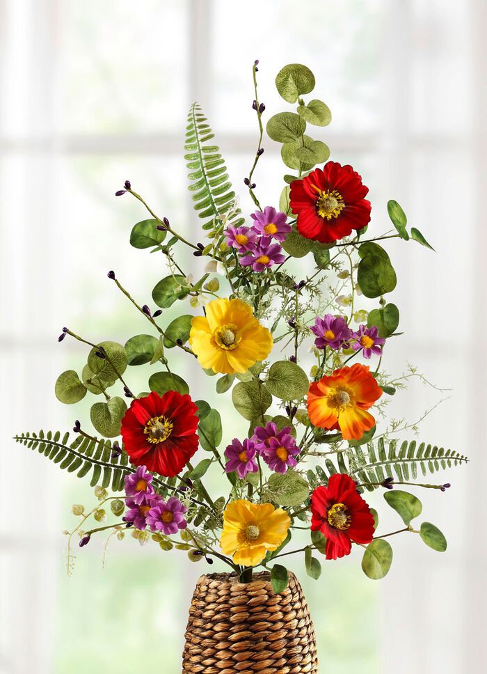 Bloementak gemaakt van kunst en textielmateriaal 