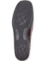 ELENA EDEN mocassinpantoffels van chevreauleer met krokodillenreli&euml;f 