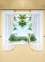 Mooie raamdecoratie met echt borduurwerk van Plauen 