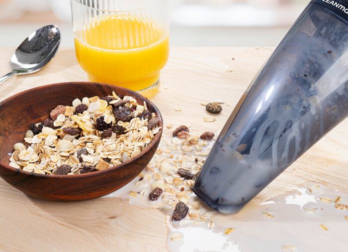 Accu-handstofzuiger &ndash; zuigt eenvoudig vuil en vloeistoffen weg 